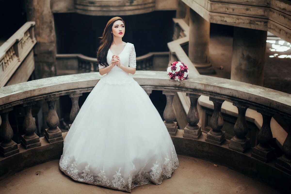 تفسير فستان الزفاف رؤيه حلم الفستان الابيض للعزباء دموع جذابة